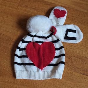 Baby Gap toddler hat and glove set